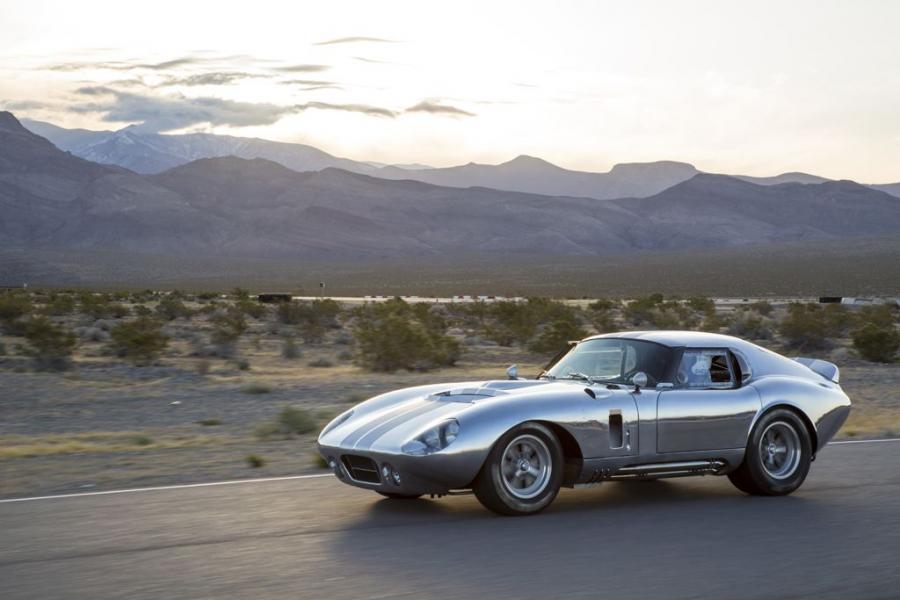  Shelby Cobra Daytona Coupe 50th Anniversary Edition 2015 года  (фото 1 из 10)